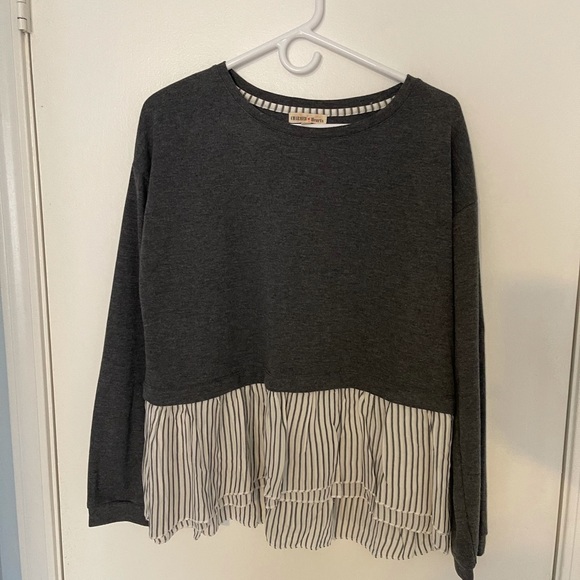 Sweater - Picture 2 of 4